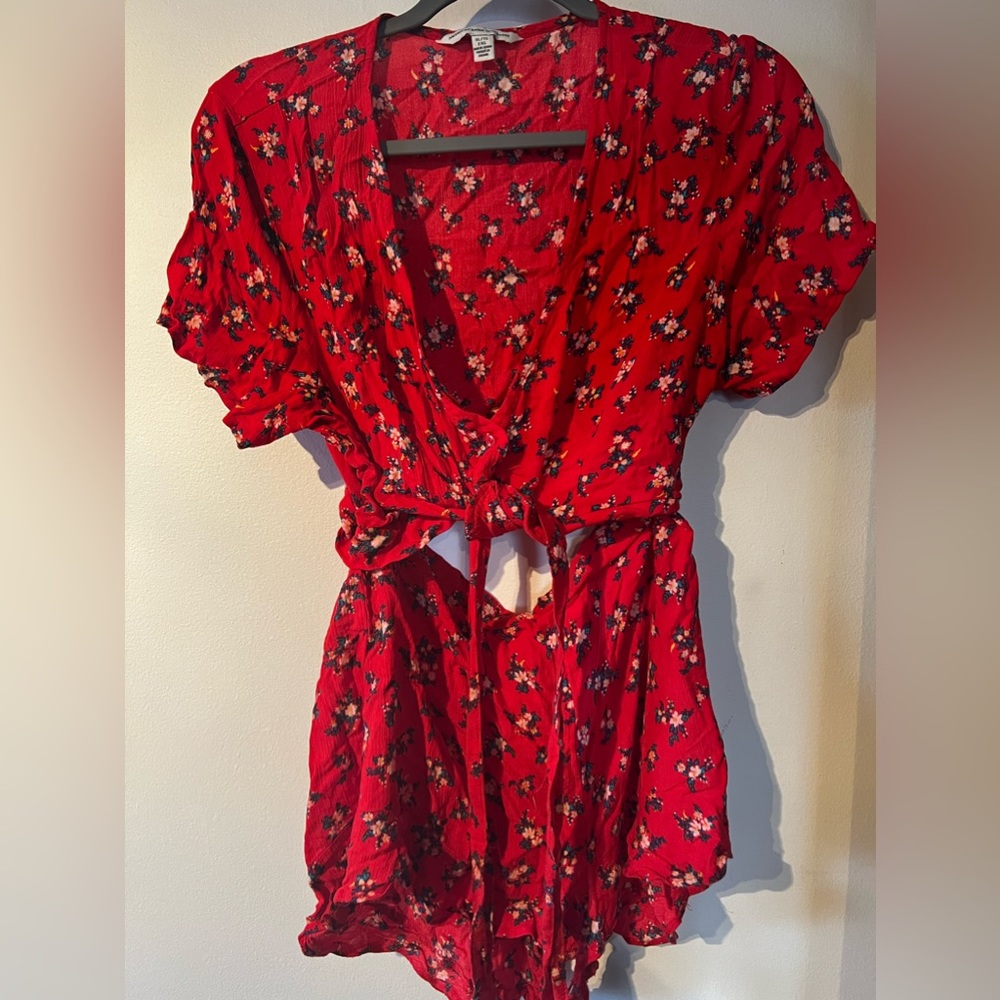 American Eagle Red Floral Set